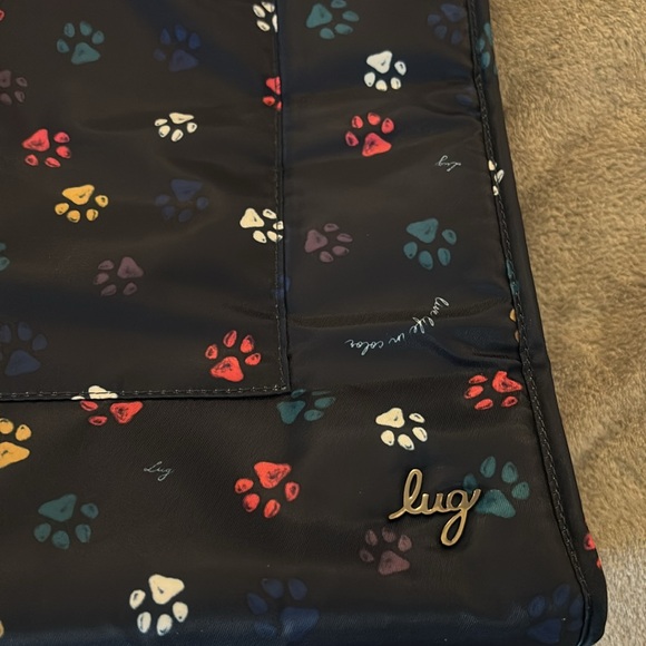 Lug Runner 1 piece Tote in Paws Navy - Picture 9 of 12